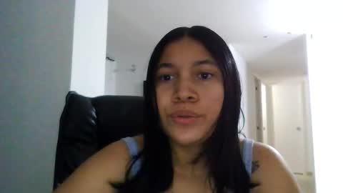 Snapshot of miss_rose1 chatting on January 11, 2026, 1:21 am ROS online show from January 11, 2026, 1:21 am