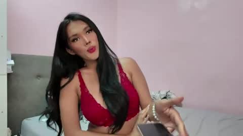 Snapshot of miss_scarletslut chatting on July 1, 2026, 1:02 pm Scarlet Slut online show from July 1, 2026, 1:02 pm