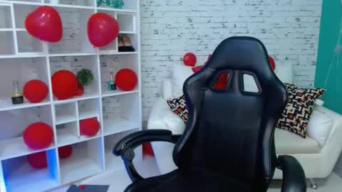 Shaira  online show from February 15, 2026, 1:02 am