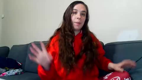 Bella online show from June 8, 2026, 3:23 pm