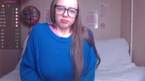 Snapshot of miss_sweetbb chatting on December 11, 2024, 2:52 am Bella online show from December 11, 2024, 2:52 am