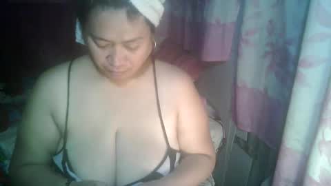 miss v0lcan0 online show from October 29, 2025, 11:01 am