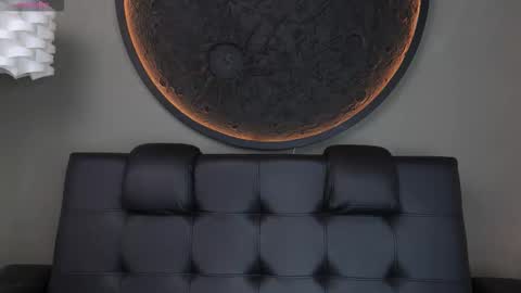 Vaiolette online show from December 19, 2025, 11:06 am