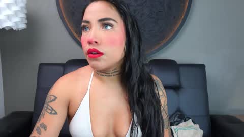 Vaiolette online show from February 16, 2026, 11:06 am