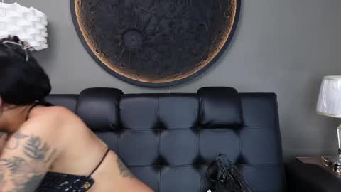 Vaiolette online show from April 8, 2026, 11:10 am