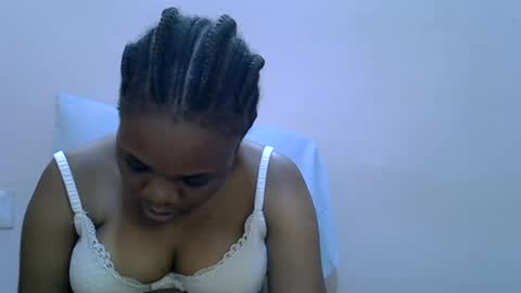 Snapshot of miss_velour chatting on June 28, 2026, 1:06 pm miss_velour online show from June 28, 2026, 1:06 pm