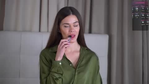 Miss Victoria online show from November 15, 2025, 5:31 pm