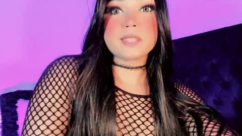 Snapshot of miss_zz chatting on November 3, 2025, 8:10 pm miss_zz online show from November 3, 2025, 8:10 pm