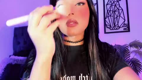 Snapshot of miss_zz chatting on November 27, 2025, 7:38 pm miss_zz online show from November 27, 2025, 7:38 pm