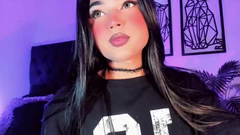 Snapshot of miss_zz chatting on December 1, 2025, 12:10 pm miss_zz online show from December 1, 2025, 12:10 pm