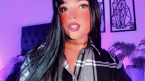 Snapshot of miss_zz chatting on December 4, 2025, 4:27 pm miss_zz online show from December 4, 2025, 4:27 pm