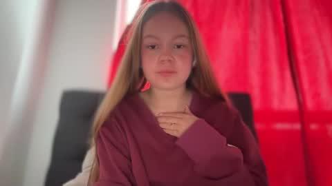 Ameliahs online show from March 11, 2026, 12:22 pm