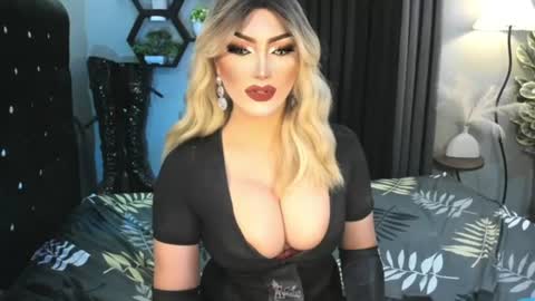 PRIESTESS CHANNEL online show from June 20, 2026, 8:11 pm