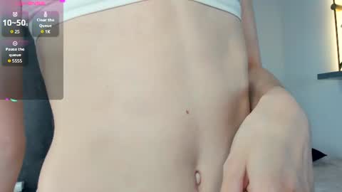 Snapshot of misschaotic_ chatting on July 6, 2026, 7:38 am Shelley online show from July 6, 2026, 7:38 am