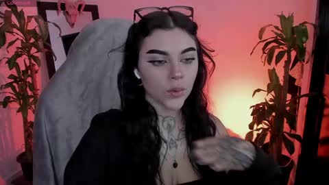 Snapshot of misscharlottte_18 chatting on April 27, 2026, 5:16 am Missy Charlottte. Hey remember to give me a thumbs up ty online show from April 27, 2026, 5:16 am