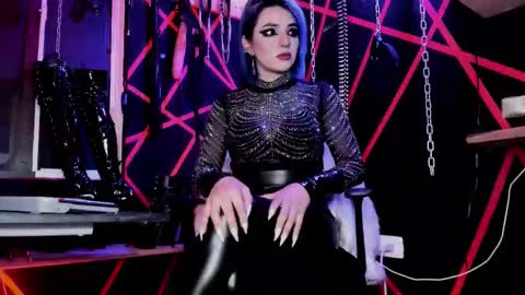 Missdarklady online show from March 3, 2026, 11:32 pm