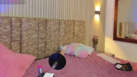 Snapshot of missdionne__curly chatting on November 24, 2025, 11:10 am DIONNE online show from November 24, 2025, 11:10 am