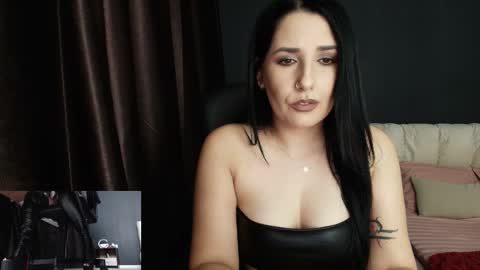 Miss online show from September 10, 2025, 10:21 pm