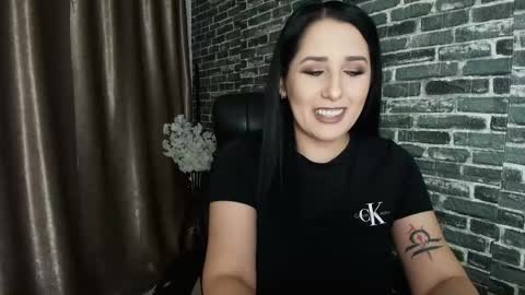 Miss online show from October 16, 2025, 11:06 pm