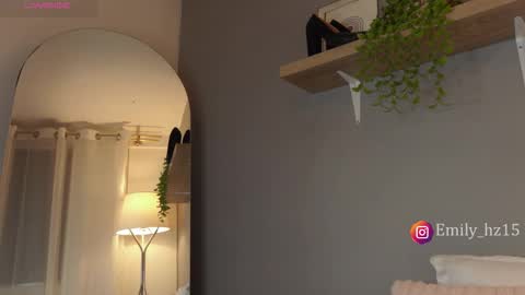 Yuliana online show from March 25, 2026, 9:59 am