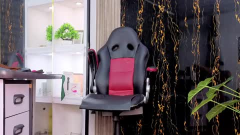 Escarlet online show from March 27, 2026, 3:01 am