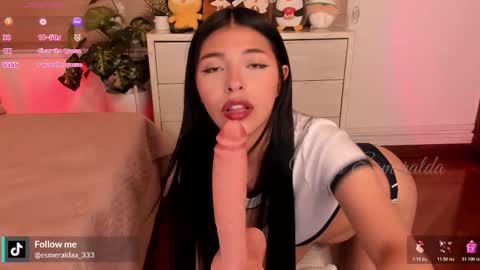 Snapshot of missesmeralda chatting on November 6, 2025, 9:48 pm Julieta Arboleda but i like call me esme online show from November 6, 2025, 9:48 pm