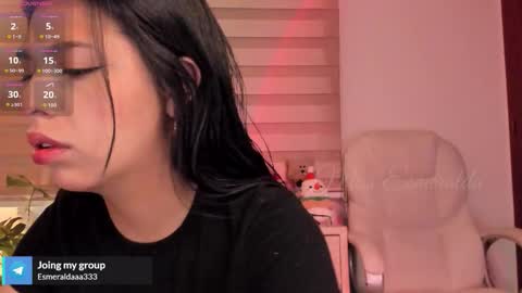 Snapshot of missesmeralda chatting on November 17, 2025, 1:17 pm Julieta Arboleda but i like call me esme online show from November 17, 2025, 1:17 pm