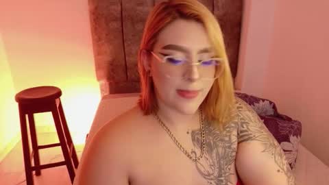 missevans_ online show from January 9, 2026, 2:25 am