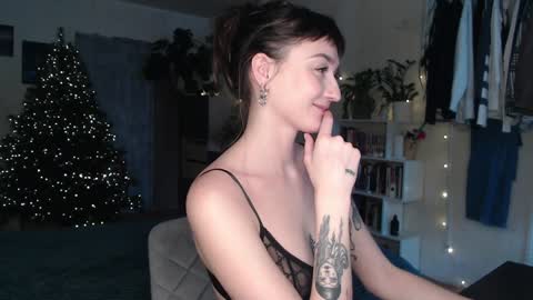 Snapshot of missfiti chatting on December 15, 2024, 11:12 am missfiti online show from December 15, 2024, 11:12 am