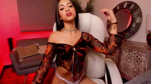 Snapshot of missfrancia_ chatting on November 19, 2025, 3:01 pm Amelia Leon online show from November 19, 2025, 3:01 pm