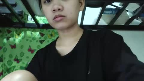 Jona online show from April 3, 2026, 5:33 pm