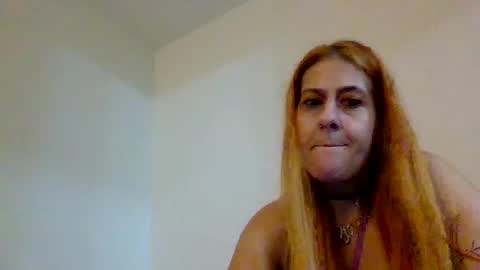Snapshot of missjuicy1luv chatting on November 23, 2025, 8:19 pm Missjuicy1luv online show from November 23, 2025, 8:19 pm