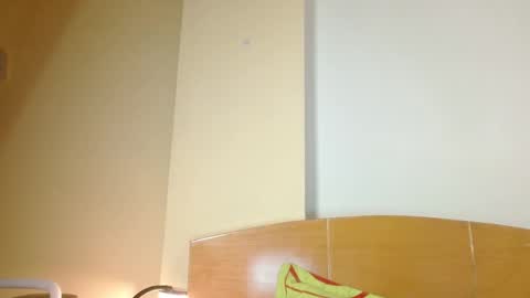 eva   online show from October 17, 2025, 1:46 pm