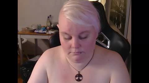 misslj90 online show from June 6, 2026, 8:02 pm