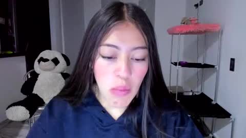 missloren333 online show from February 20, 2025, 7:12 am