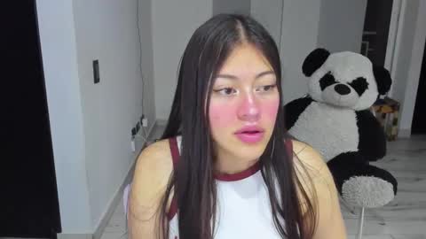 missloren333 online show from November 5, 2025, 8:47 am