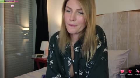 Snapshot of misslucci chatting on February 17, 2025, 5:53 pm Misslucci online show from February 17, 2025, 5:53 pm