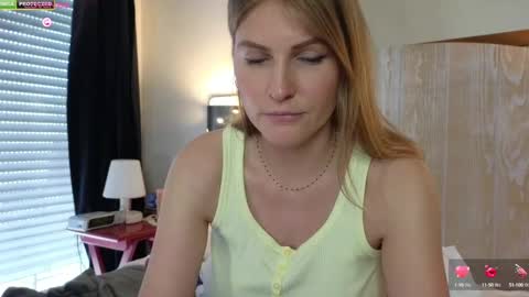 Snapshot of misslucci chatting on February 25, 2025, 1:39 pm Misslucci online show from February 25, 2025, 1:39 pm