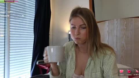 Snapshot of misslucci chatting on March 1, 2025, 9:29 am Misslucci online show from March 1, 2025, 9:29 am