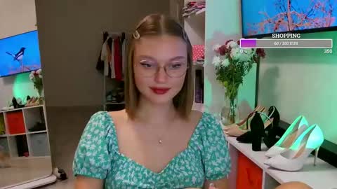 OneGoddess online show from November 4, 2025, 4:39 pm