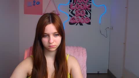 Mia online show from December 18, 2025, 6:47 pm