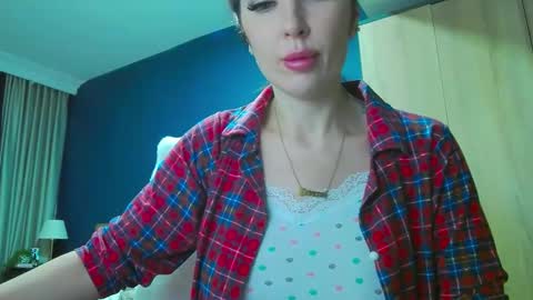 missmilaniya online show from January 13, 2026, 6:13 pm