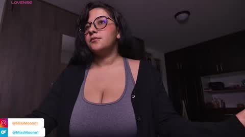 Snapshot of missmoonn chatting on September 9, 2025, 2:00 am MissMoon online show from September 9, 2025, 2:00 am