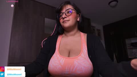 Snapshot of missmoonn chatting on September 27, 2025, 2:49 am MissMoon online show from September 27, 2025, 2:49 am