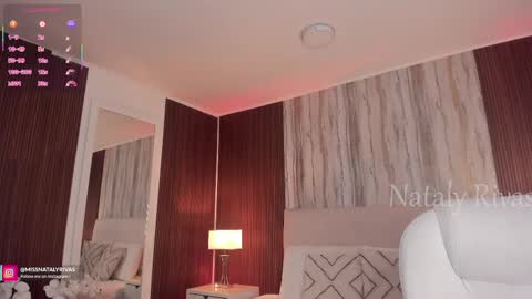 Snapshot of missnataly_ chatting on September 17, 2025, 10:33 pm Nataly Rivas online show from September 17, 2025, 10:33 pm