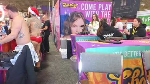 Snapshot of missnerdydirty chatting on December 8, 2024, 1:35 am Luna online show from December 8, 2024, 1:35 am