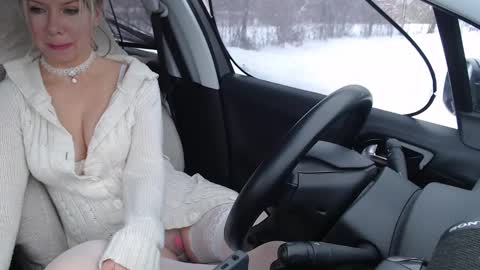 Snapshot of missofkiss chatting on December 10, 2024, 11:54 am Olenka online show from December 10, 2024, 11:54 am