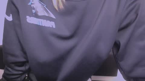 Olivia online show from December 3, 2024, 2:49 pm