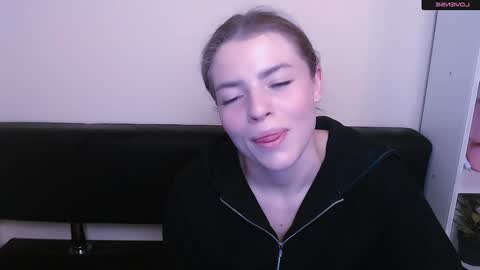 Olivia online show from January 3, 2025, 12:08 pm