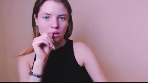 Olivia online show from February 7, 2025, 12:28 pm